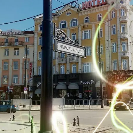 Lion's Bridge *